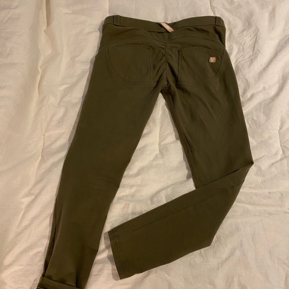Mid rise full length pants